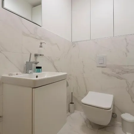 Appart hôtel Emerald Luxury Downtown With Free Sauna & Gym